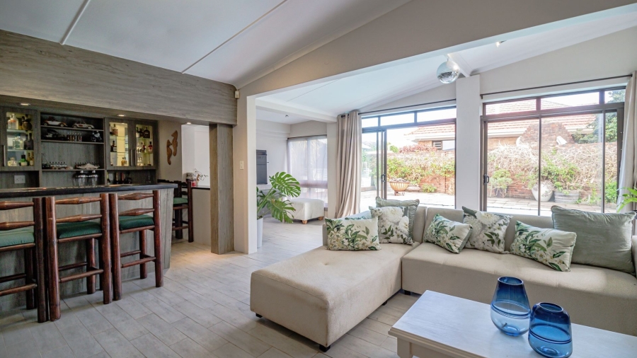 6 Bedroom Property for Sale in Gonubie North Eastern Cape